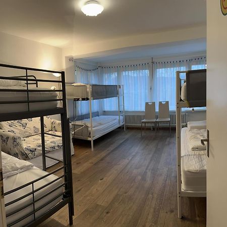 Viktoria Budget Hostel Zürich Buitenkant foto