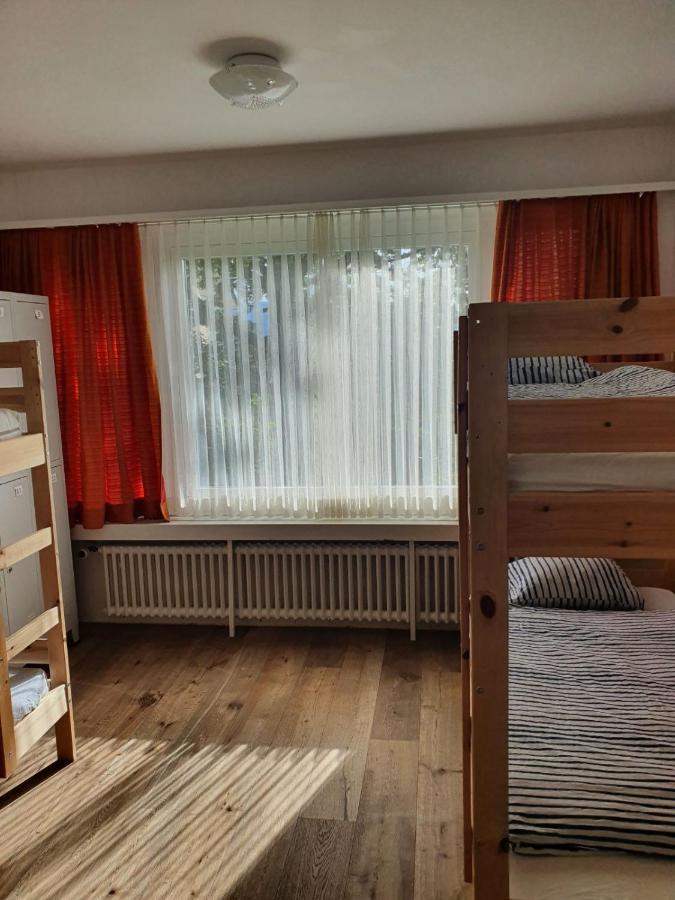 Viktoria Budget Hostel Zürich Buitenkant foto